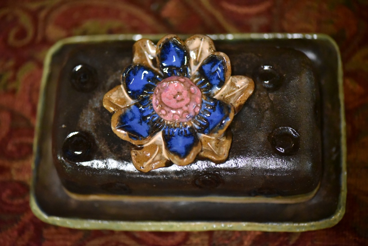 Small Lotus Butter Dish - Image 2